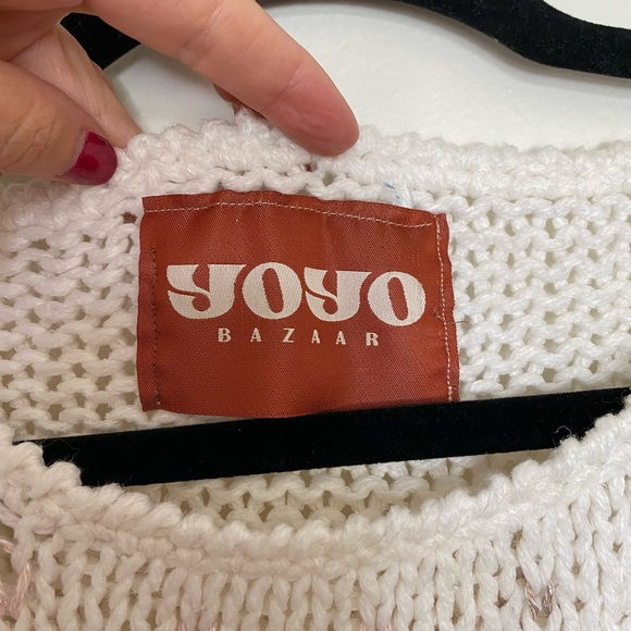 VINTAGE embroidered sweater vest. - Picture 4 of 6